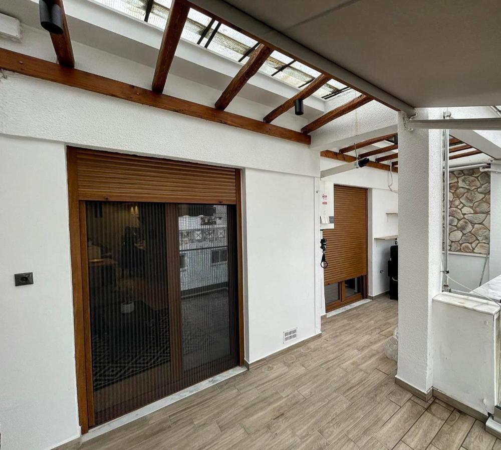 Luxury Townhouse Suite Larissa Exterior photo